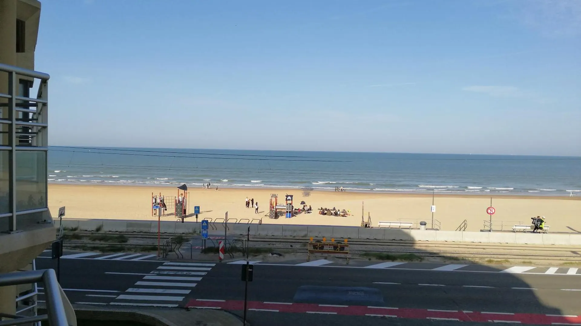 아파트 Appartement Met Zeezicht Max 6 P 오스텐드